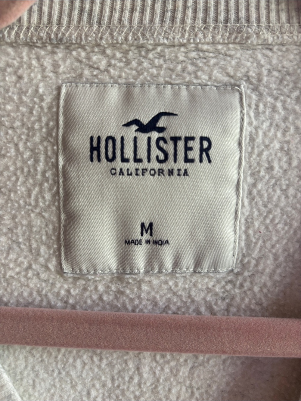 Hollister Cream Crewneck with Navy Logo - Picture 3 of 3